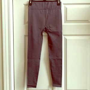 Fabletics - Grey Sculptknit Leggings